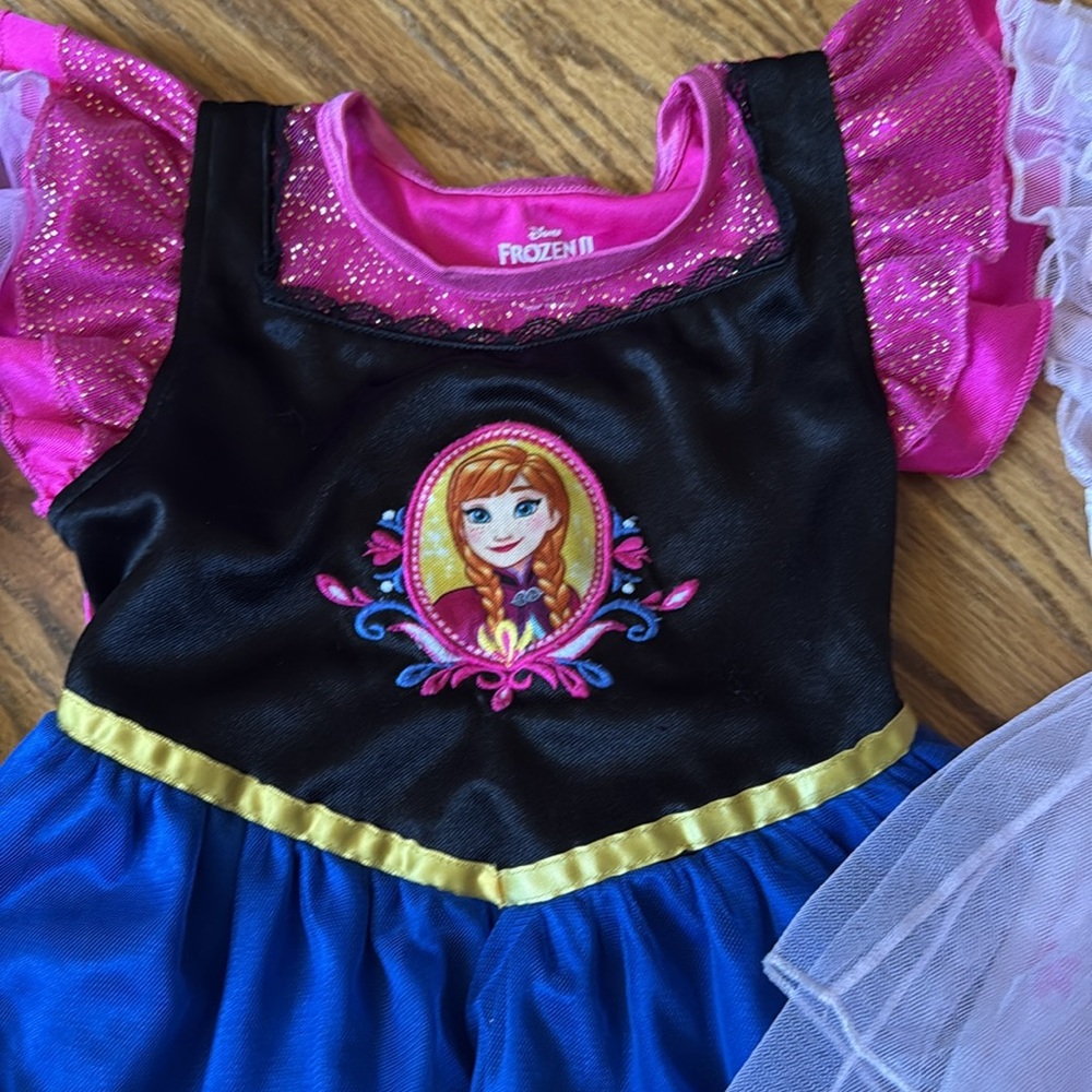 Size 5 
Silkie nightgowns/dressup - Picture 3 of 4